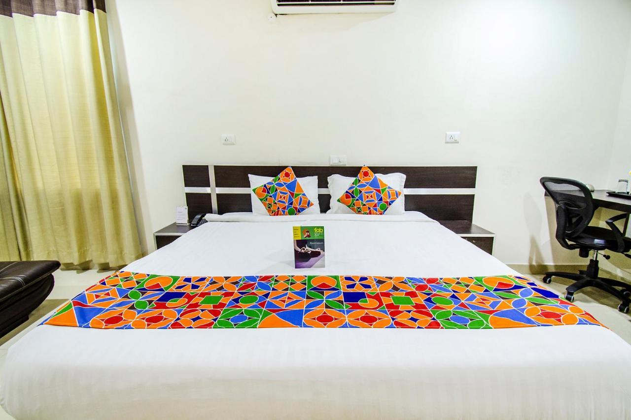 Fabhotel Pride Inn - Nr Tcs Deccan Park, Hitech City Хидерабад Екстериор снимка